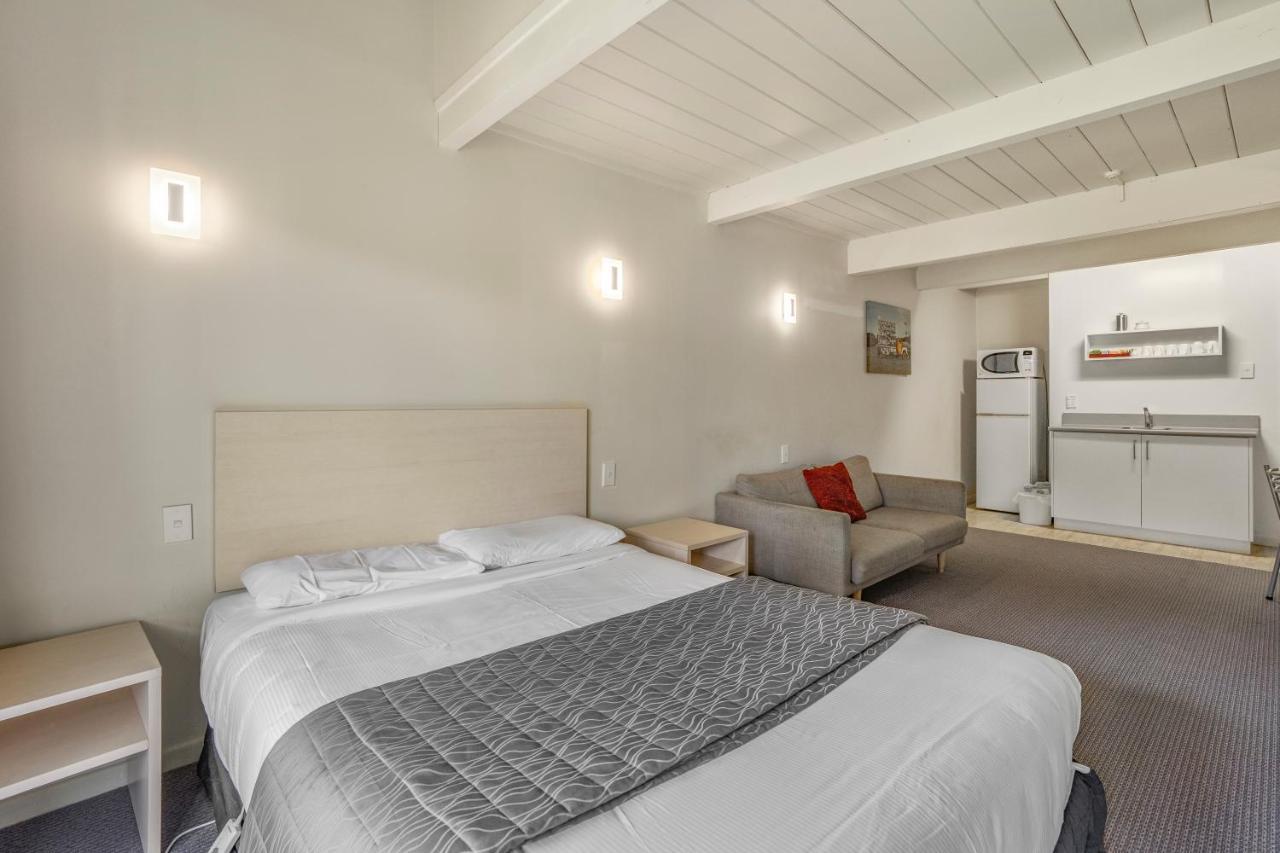 Capital Motor Hotel