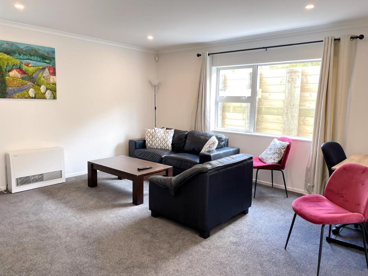 No Party Allowed, Brand New! Free Unlimited Fiber Wifi Wellington