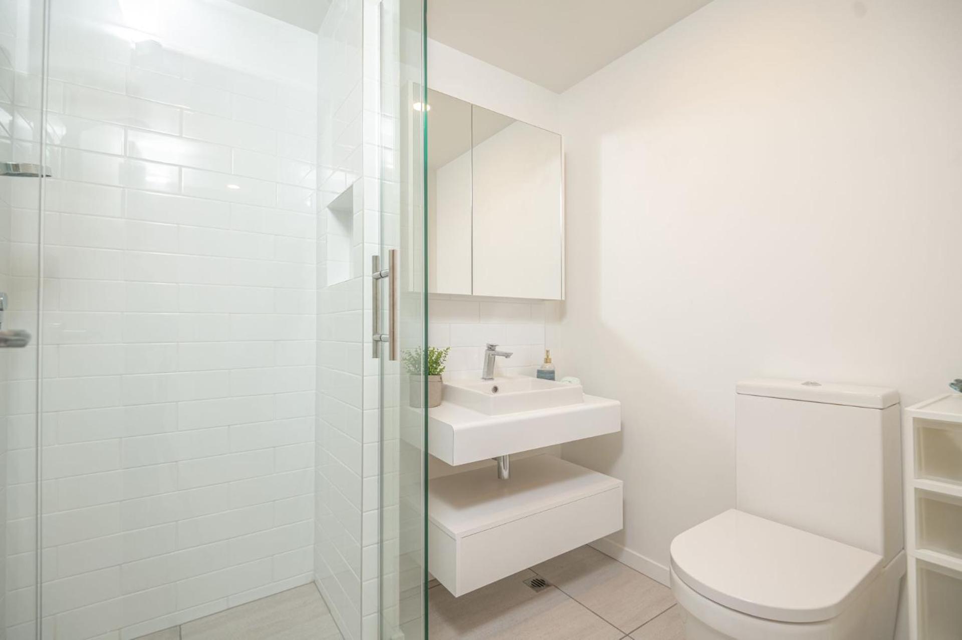 Apartment Harbor View Two Bedroom At Pinnacle Wellington