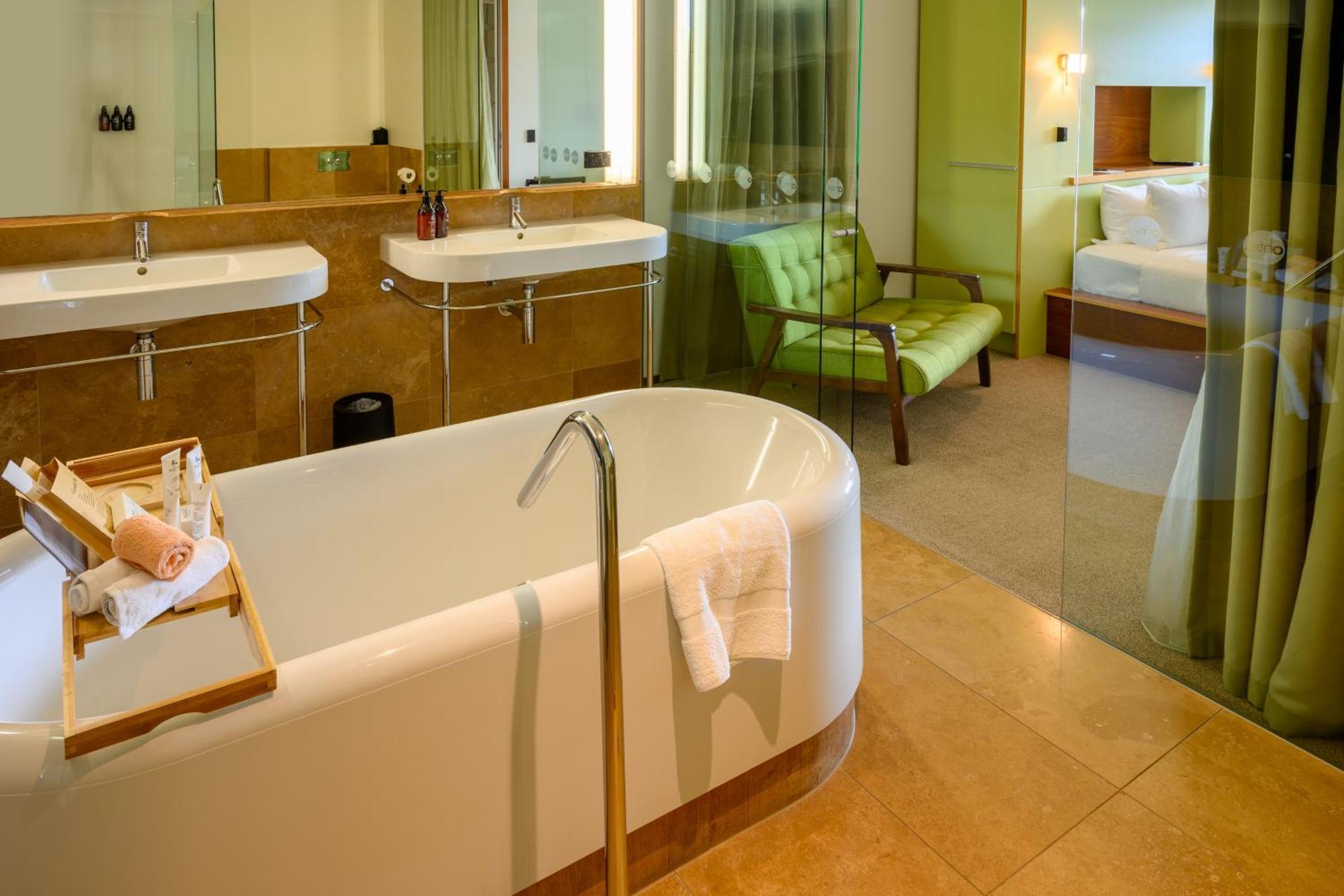Ohtel Hotel