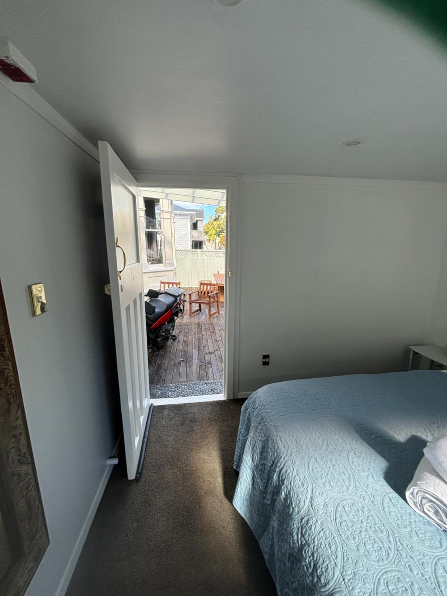 Hostel Worldwide Backpackers *