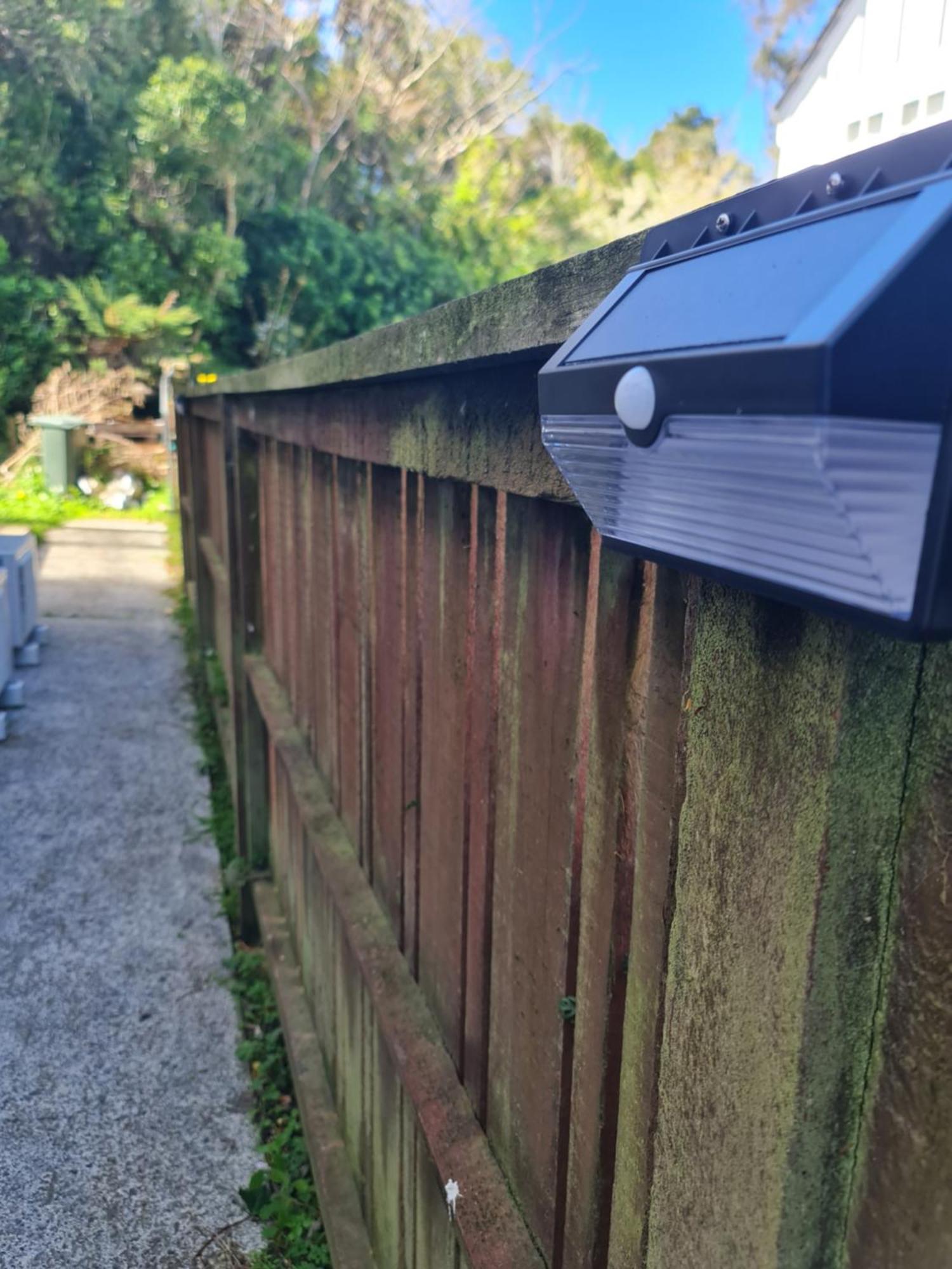 Guest house Back Garden Flat With Free On Street Parking And Fiber Wifi - 15 Mins To Ferry, Stadium, Cbd *