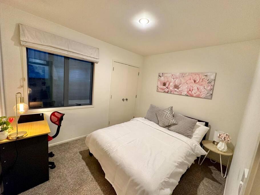 Scenic Haven Warm, Ethnic Charm Wellington