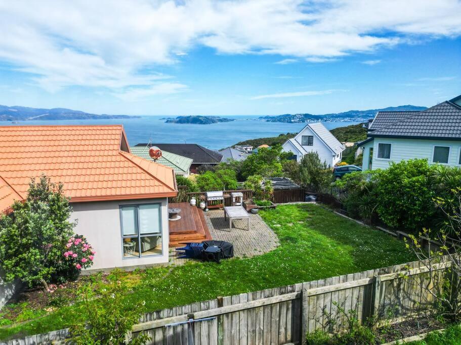 Scenic Haven Warm, Ethnic Charm Holiday home Wellington