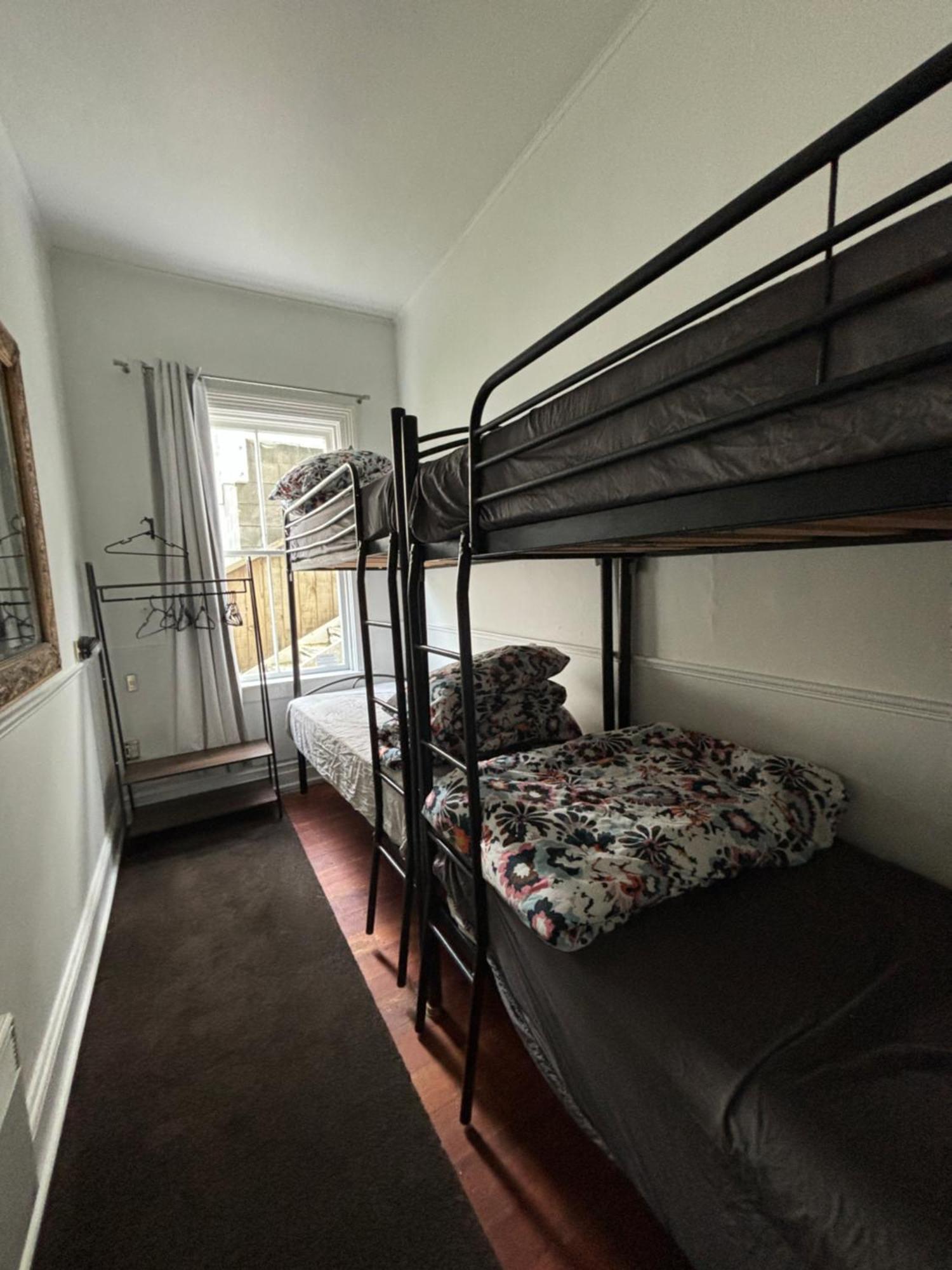 Worldwide Backpackers Hostel *