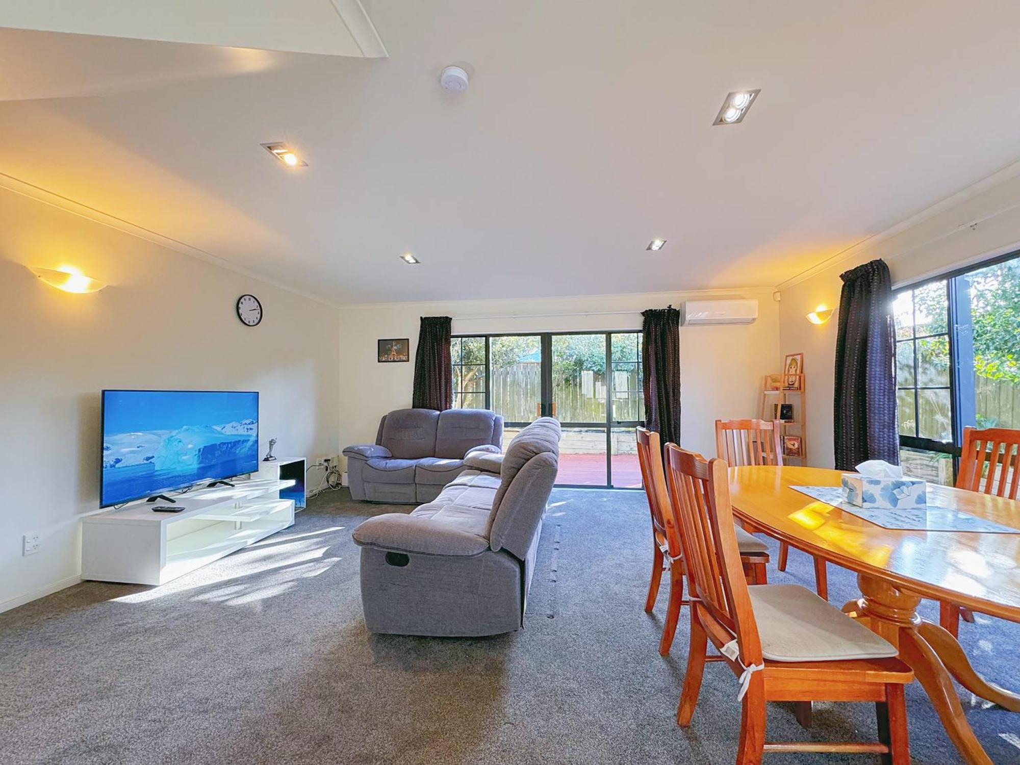 Sunny Family Retreat & Comforts Villa *