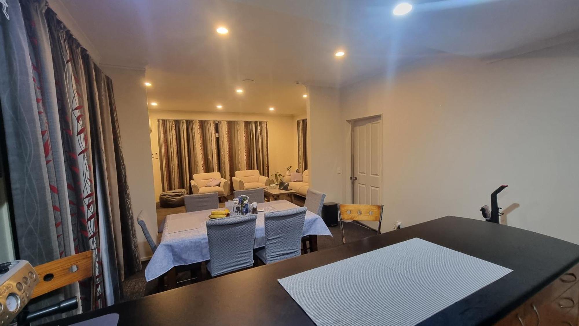 Homestay Peaceful Hillview - Double Bed At Churton Park