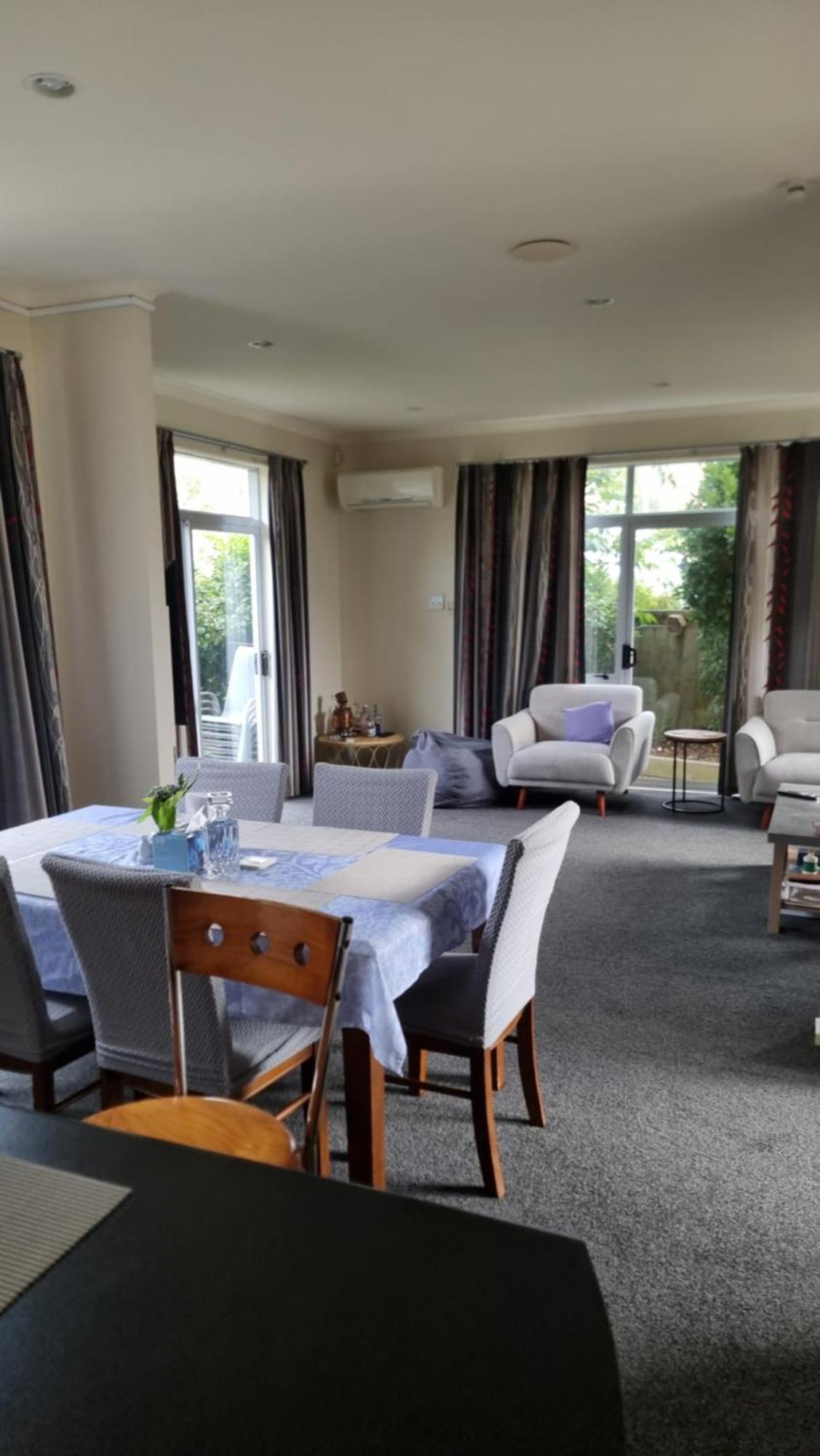 Peaceful Hillview - Double Bed At Churton Park Homestay
