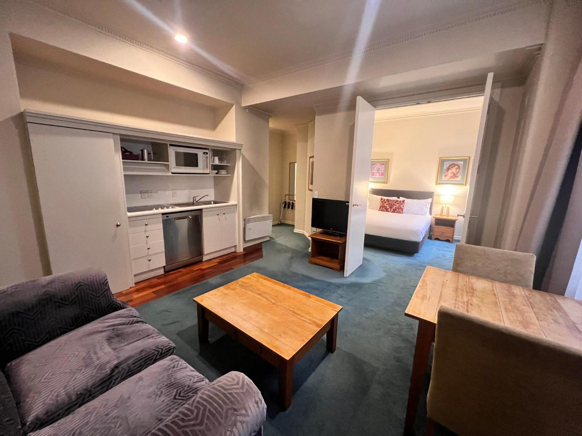 Aparthotel Quest 4*