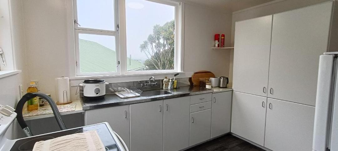 Hill View Apartment *