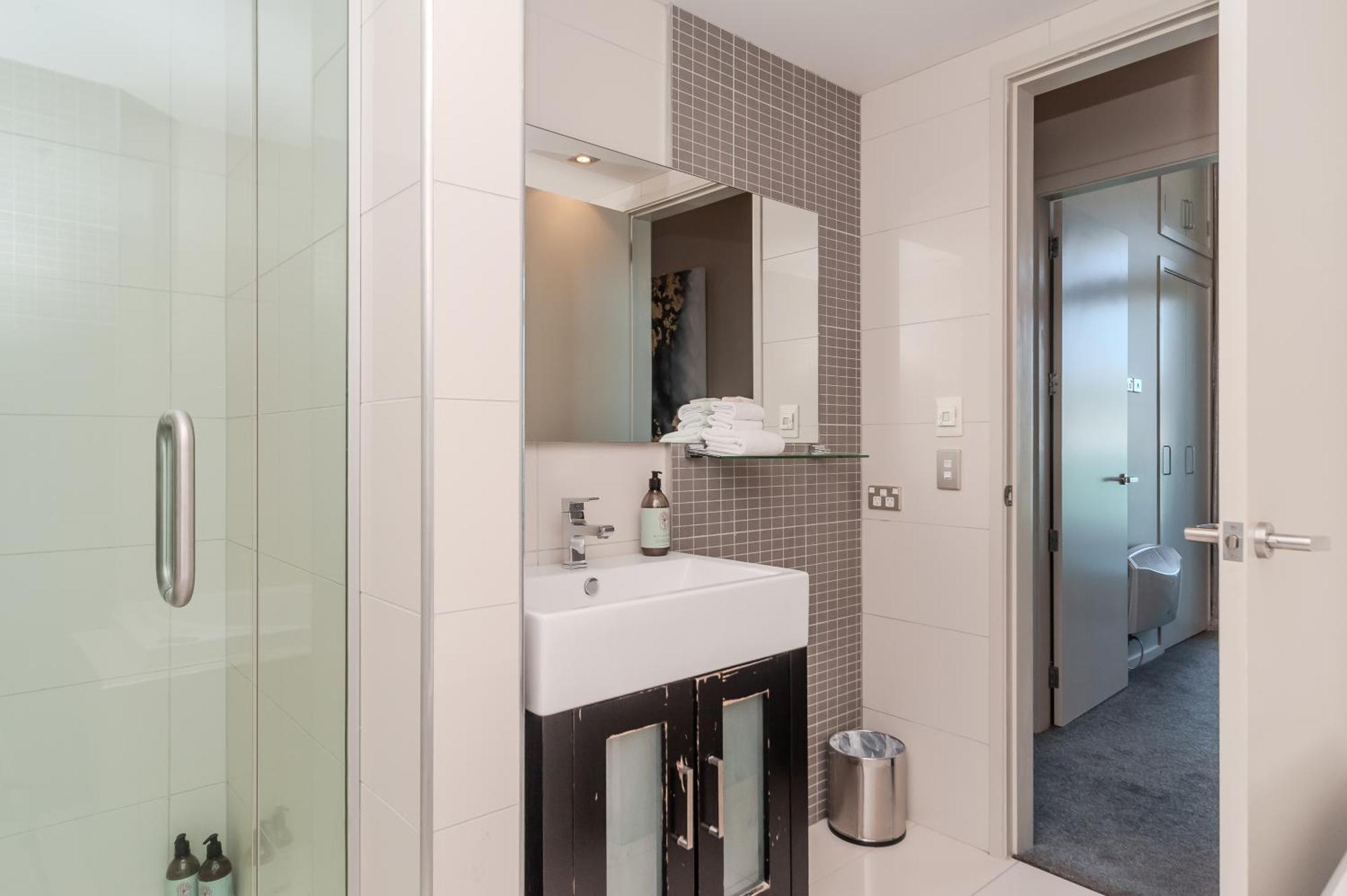 70 Tory Aparthotel