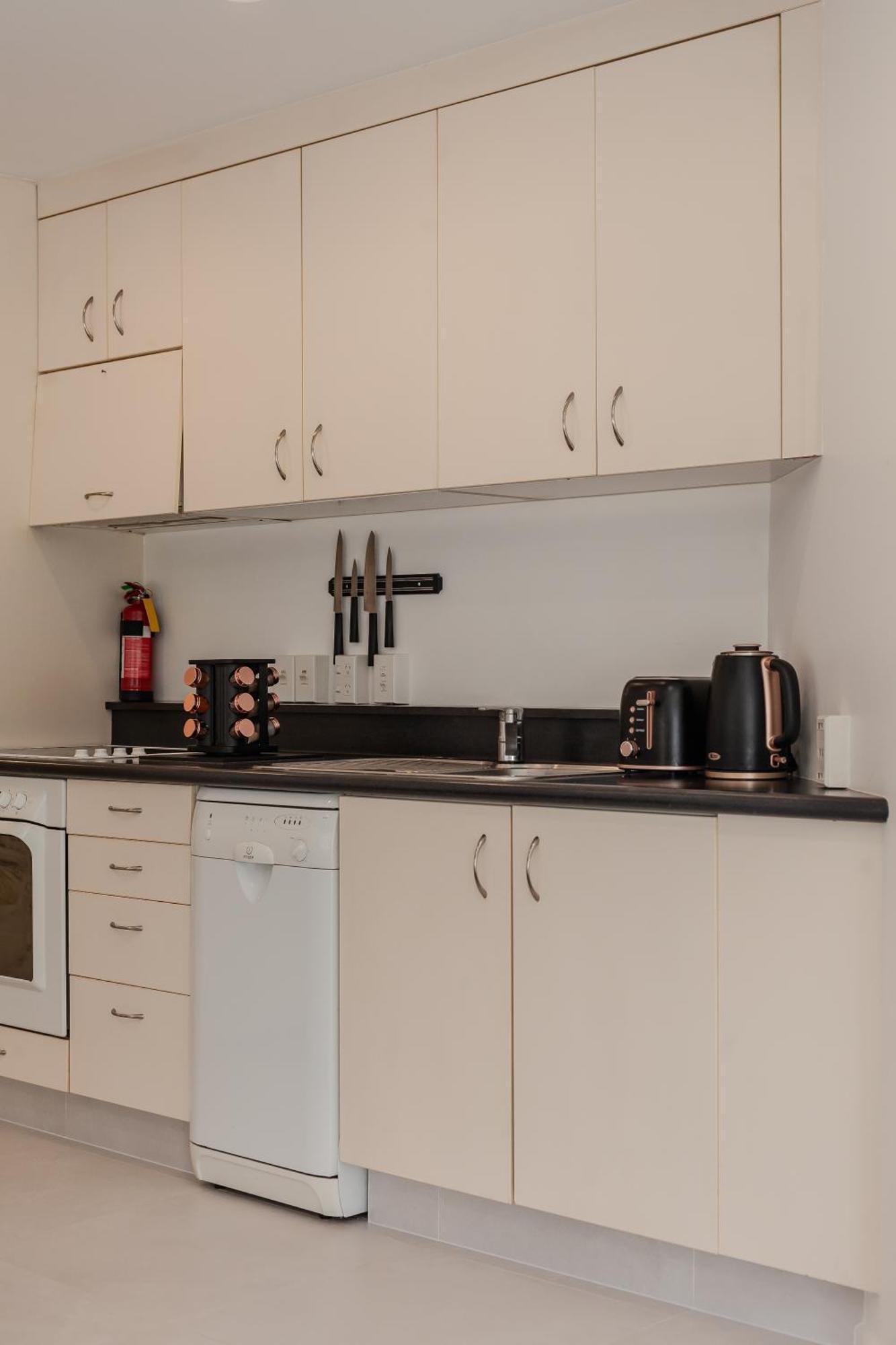 The Terrace Cbd For Work & Play Apartment