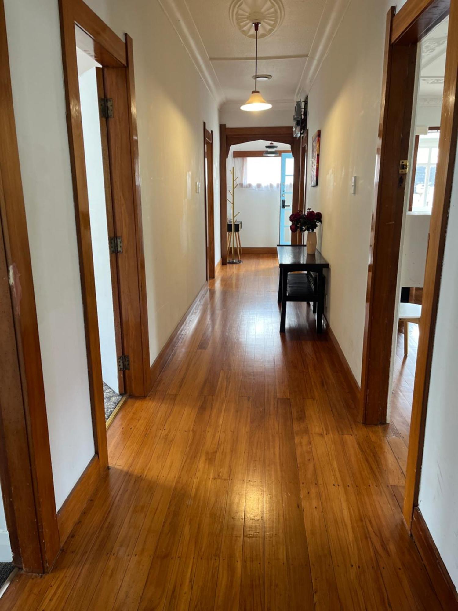 Spacious Retreat Near Ferry & Mall Holiday home Wellington
