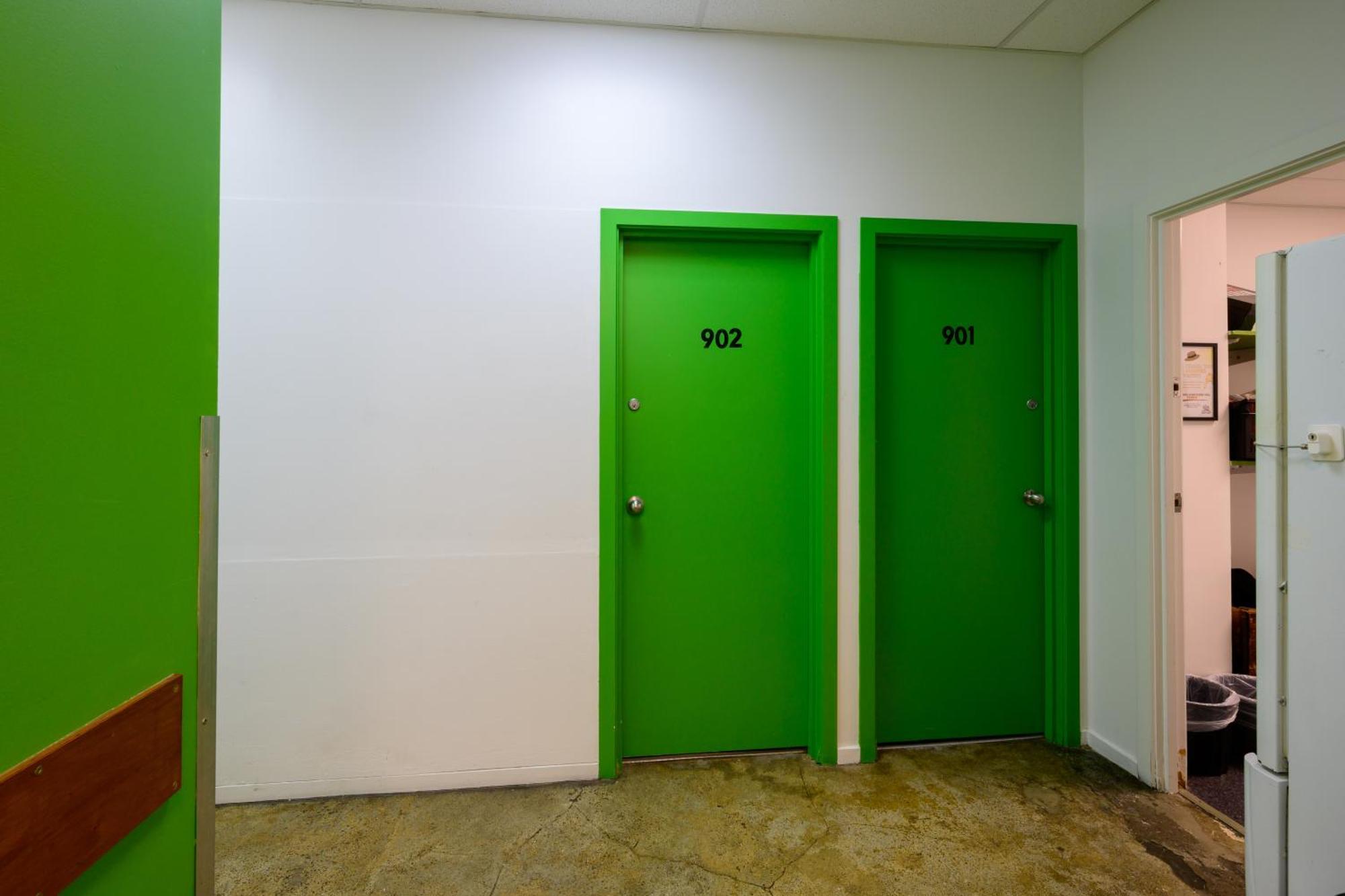 Trek Global Backpackers Hostel *