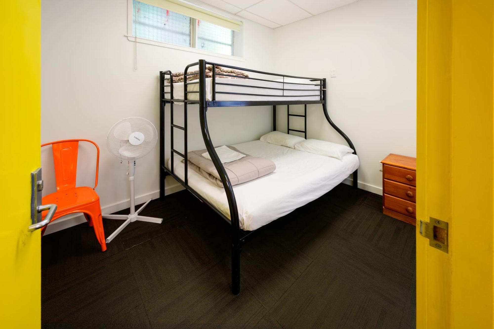 Hostel Trek Global Backpackers *