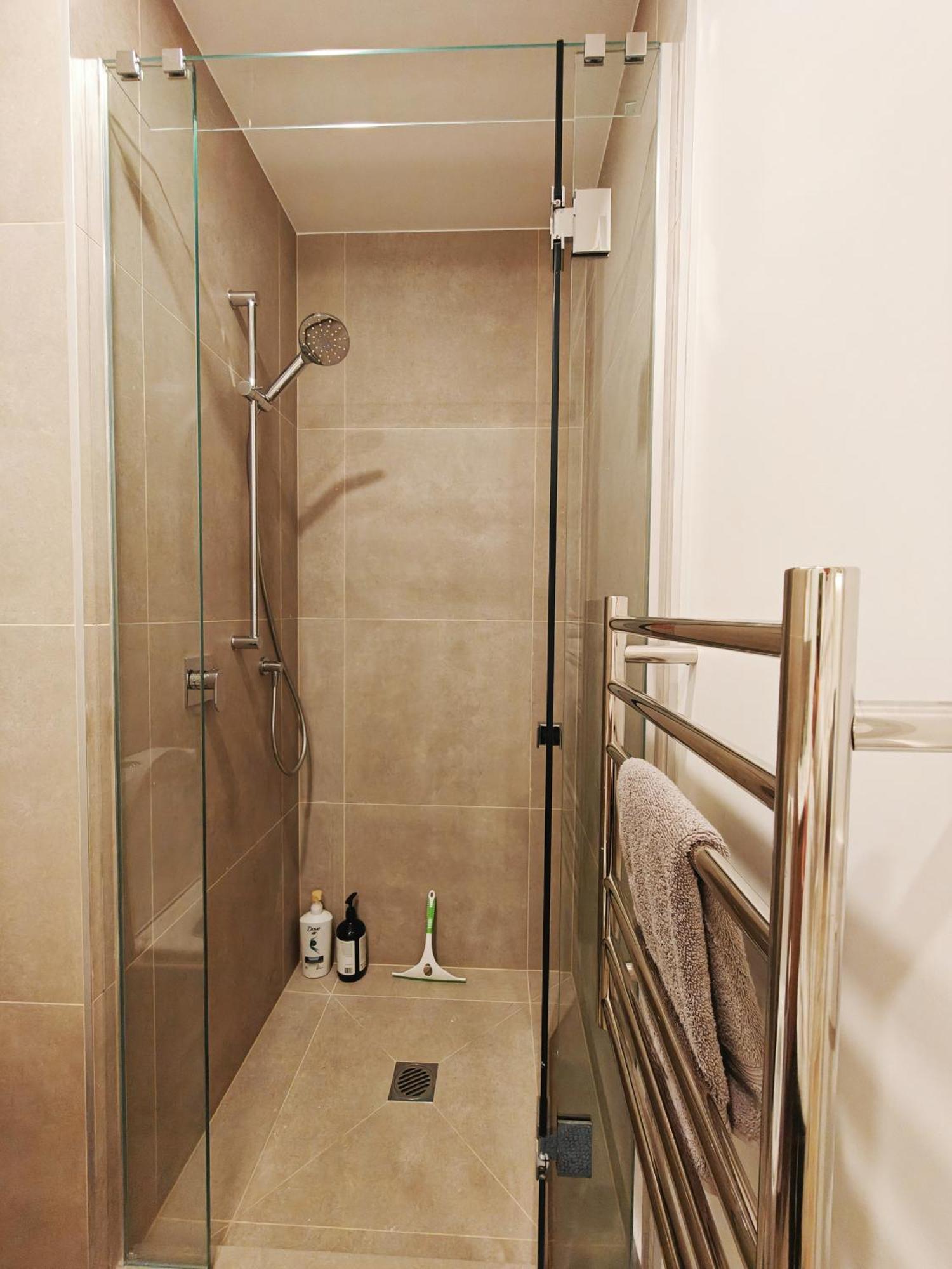 Fancy Stylish And New Apartment *