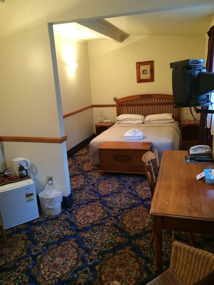 Hotel Shepherds Arms 3*
