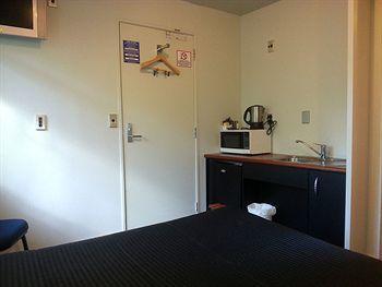 Motel Airport 4*