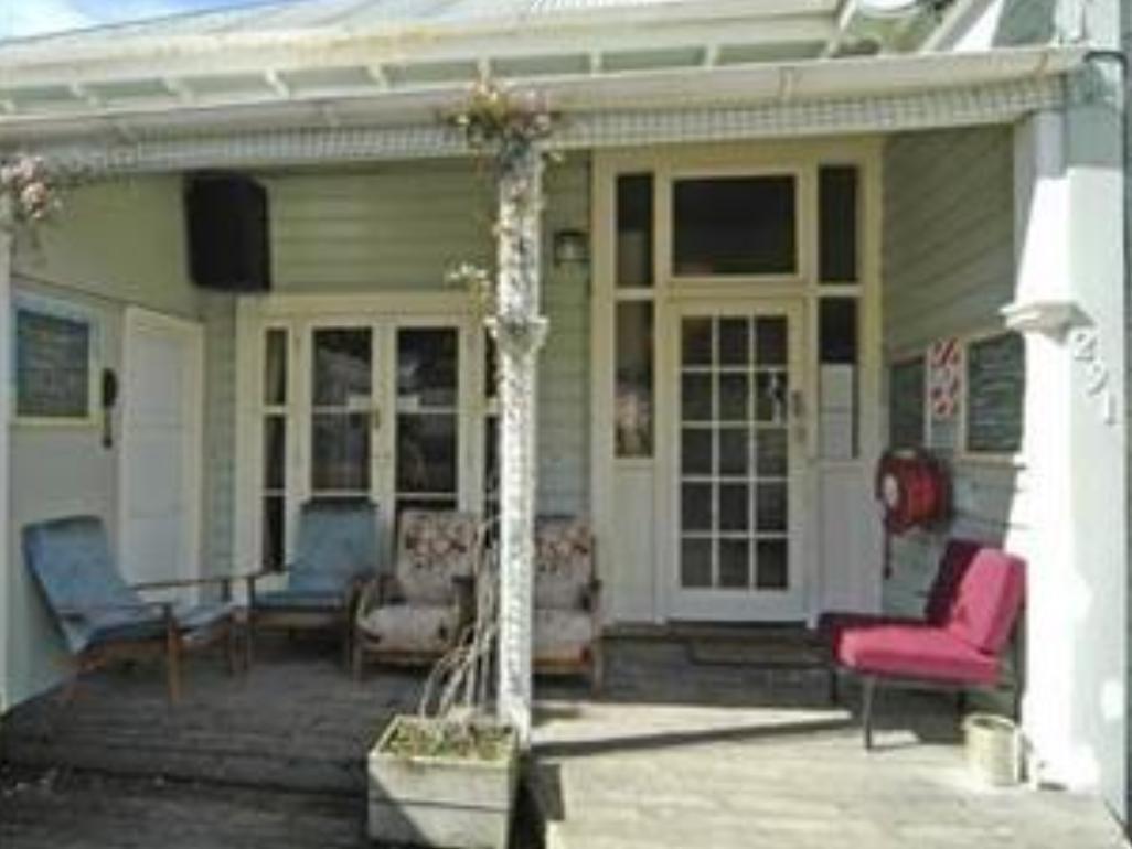 Worldwide Backpackers Hostel