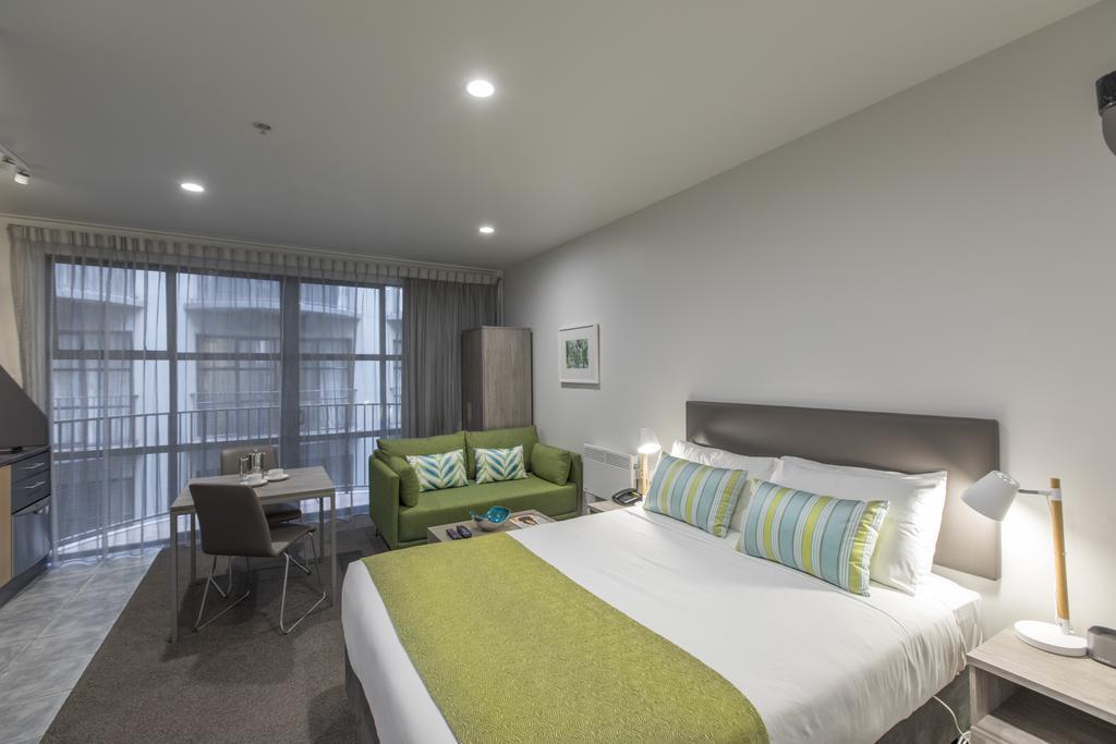 Quest Atrium Apartment Hotel 4*