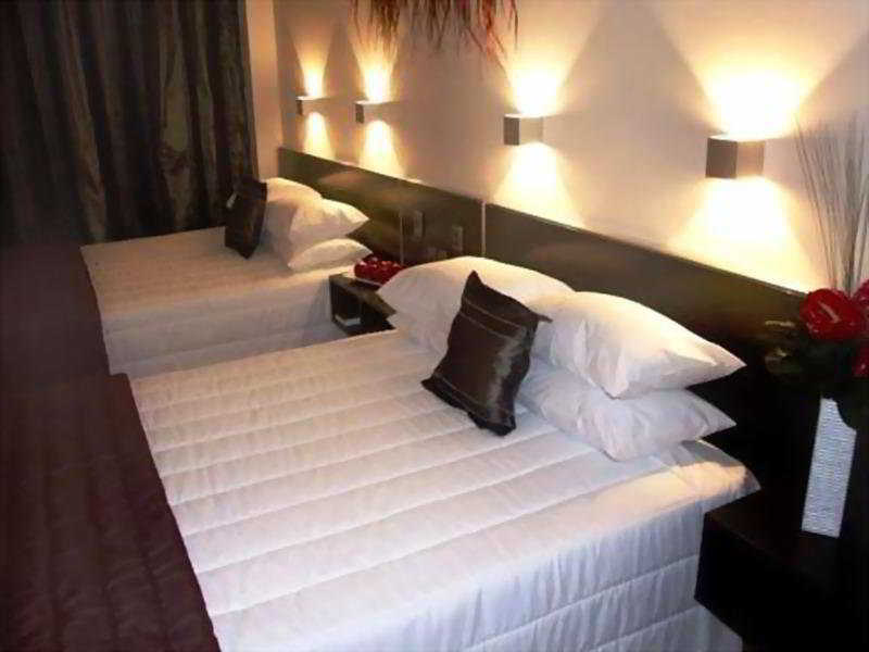Hotel Naumi