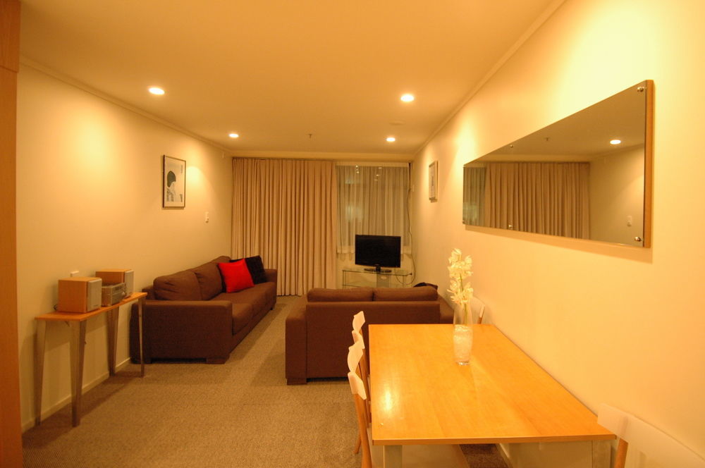Aparthotel Quest On Johnston Serviced 4*