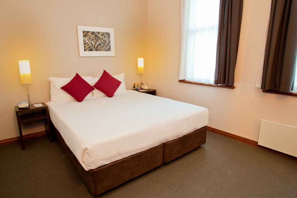 Naumi 4* Wellington