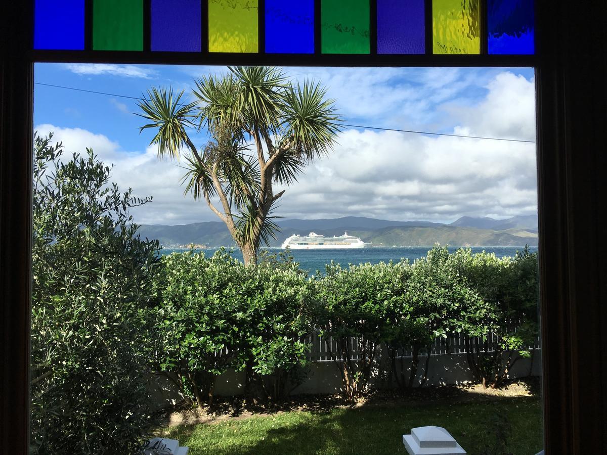Karaka Bays