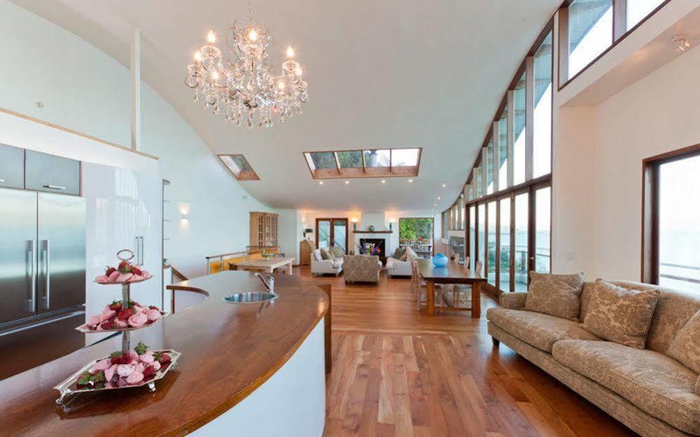 Edgewater Bed & Breakfast 4*