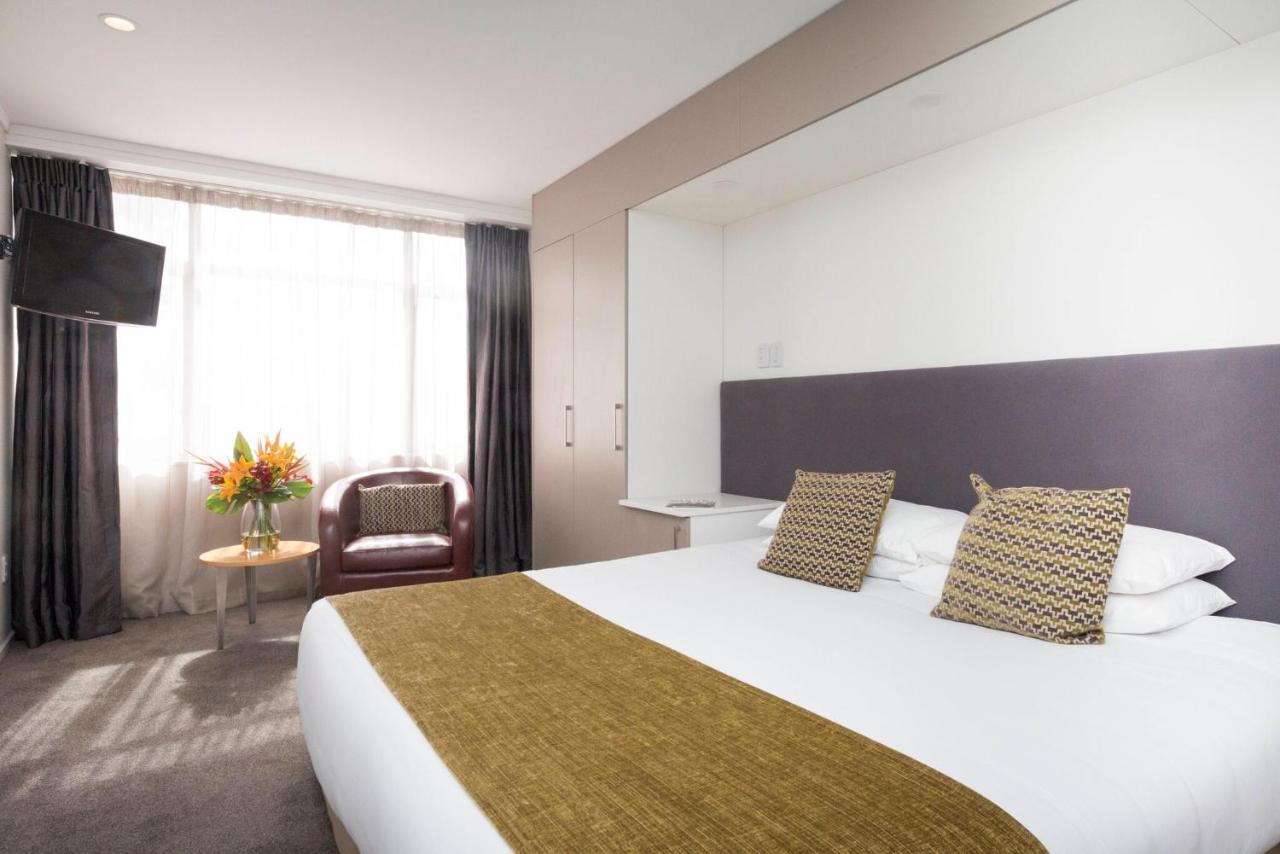 Quest On Johnston Serviced 4*