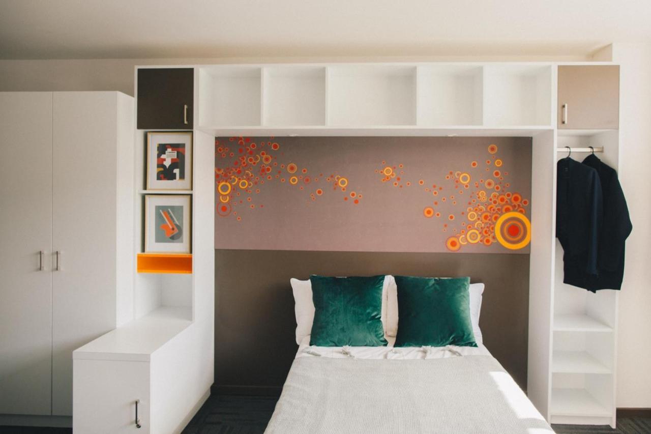 Rise Hostel *