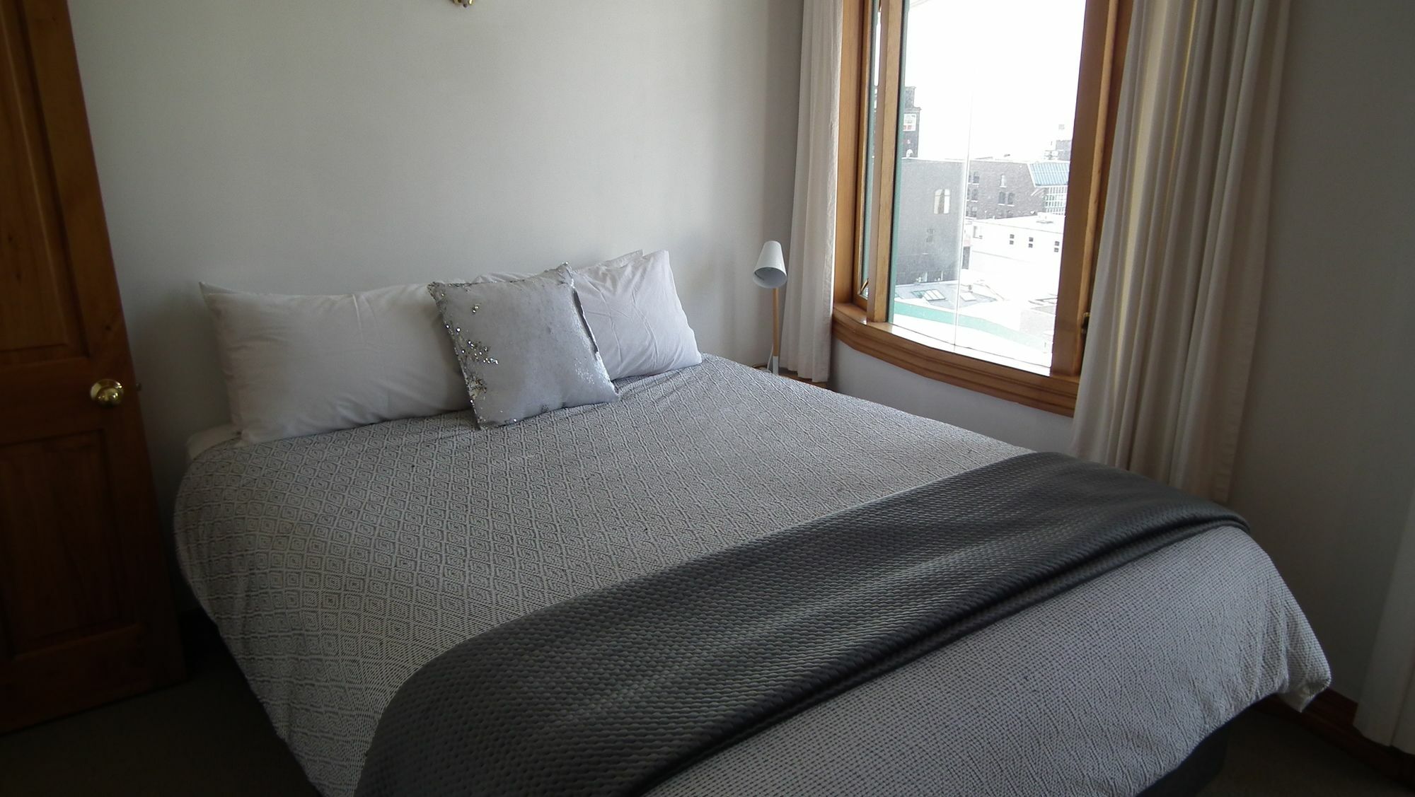 Apartment U On Courtenay *
