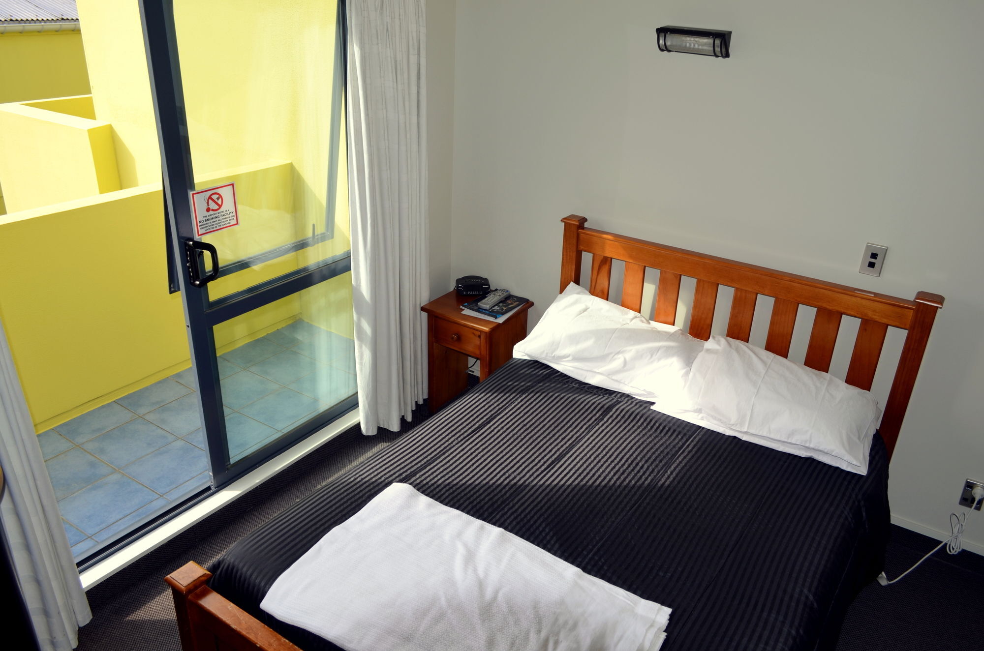 Airport Motel 4*