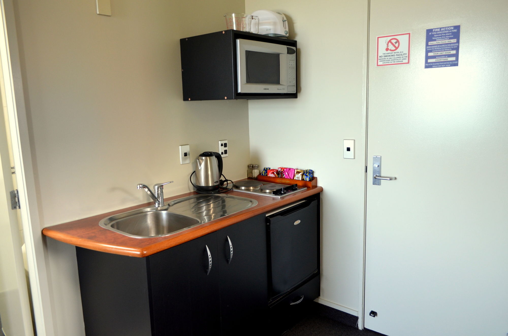 Motel Airport 4*