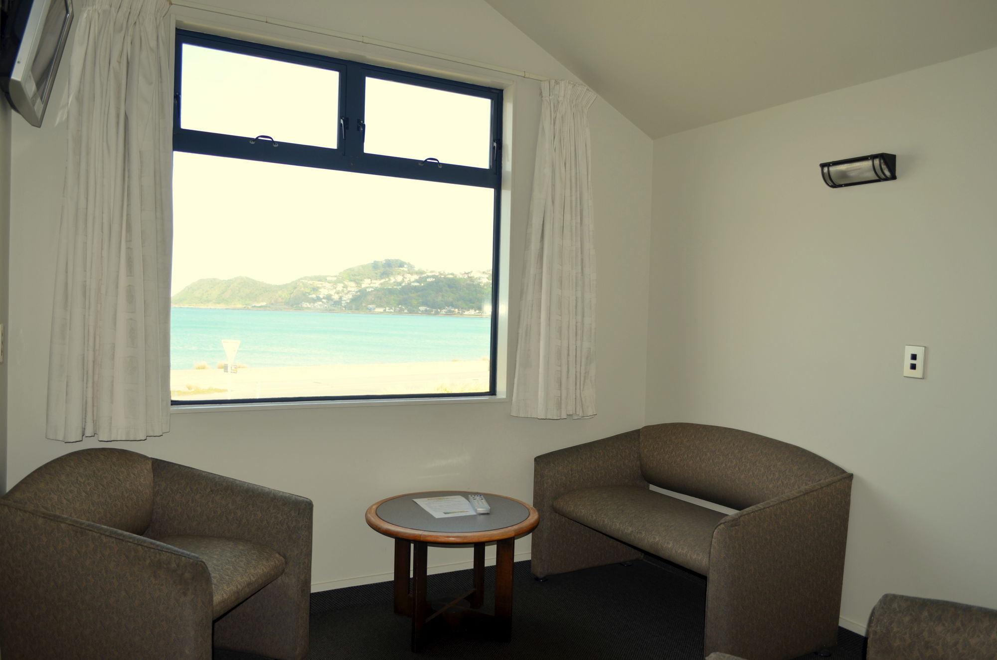 Airport Motel 4*