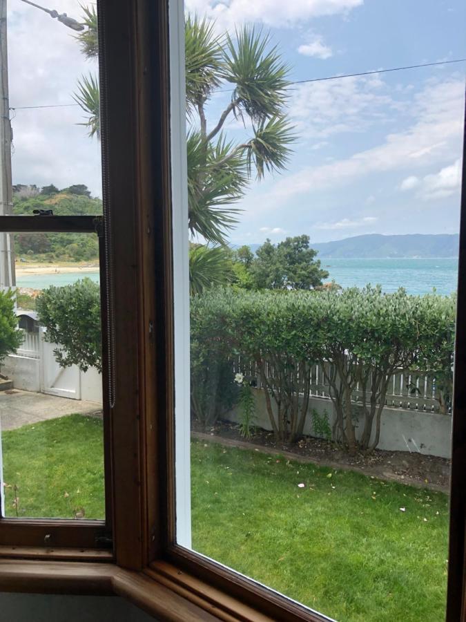 Karaka Bays *