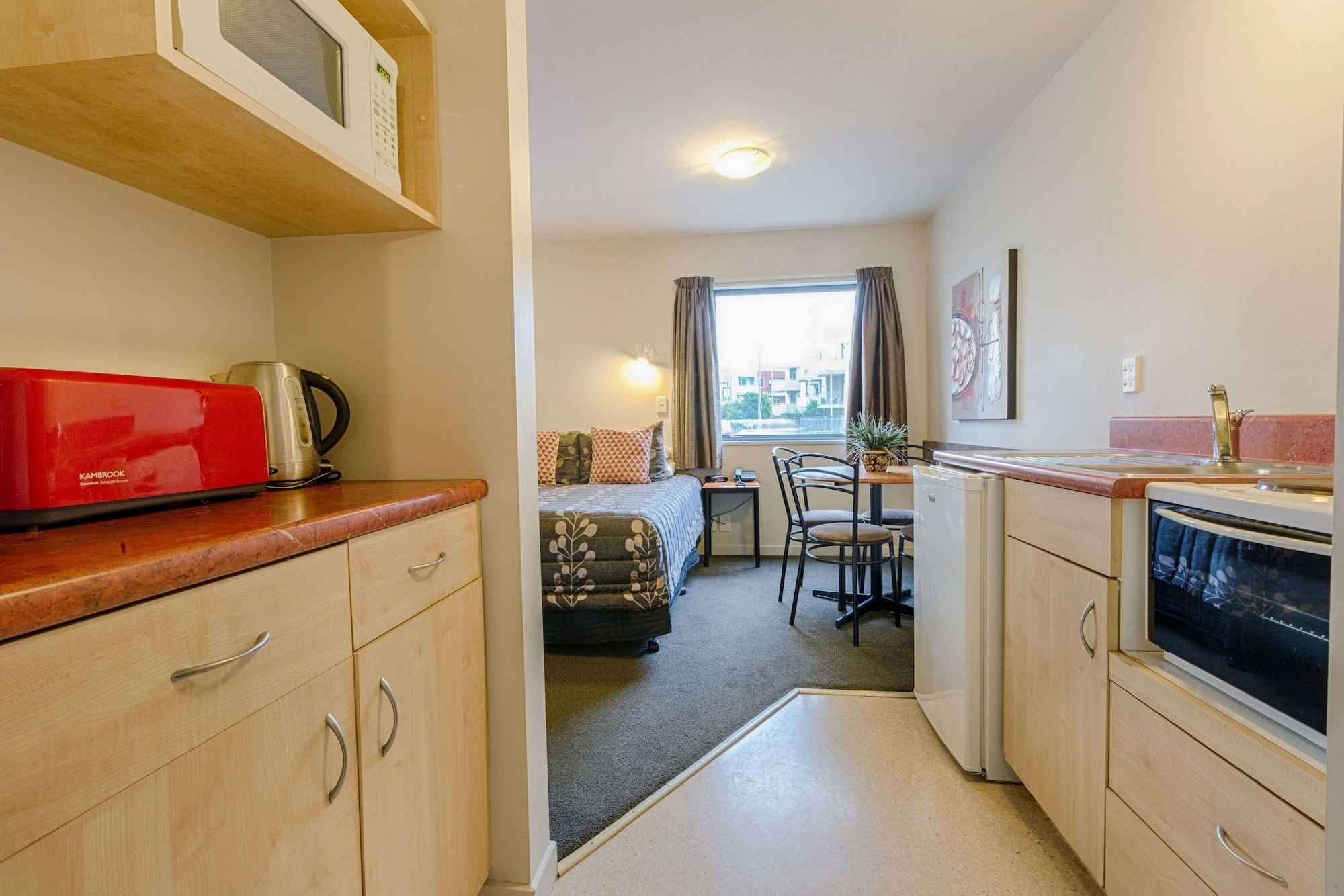 Bella Vista Motel 4*