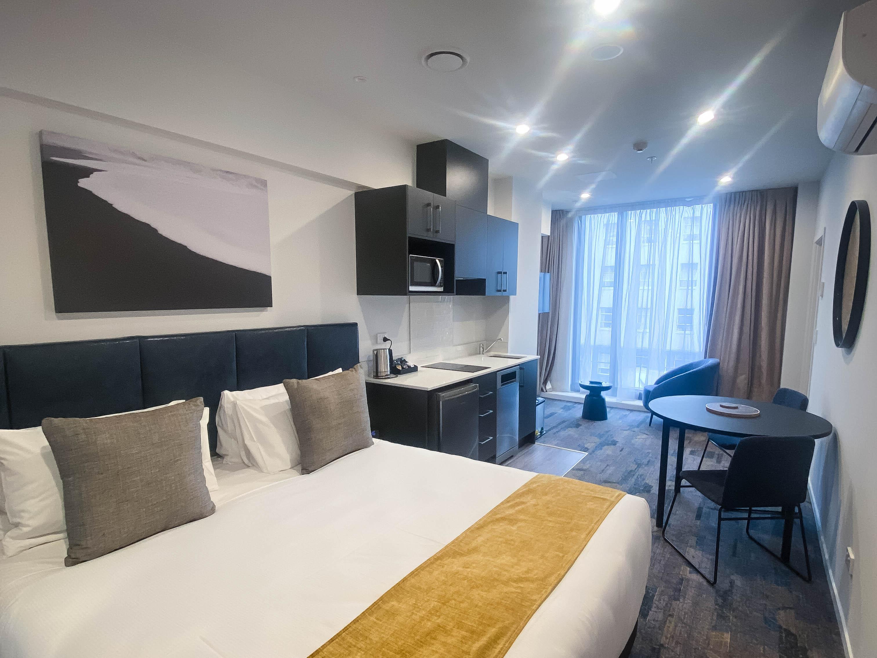 Ramada By Wyndham Taranaki Street 4*