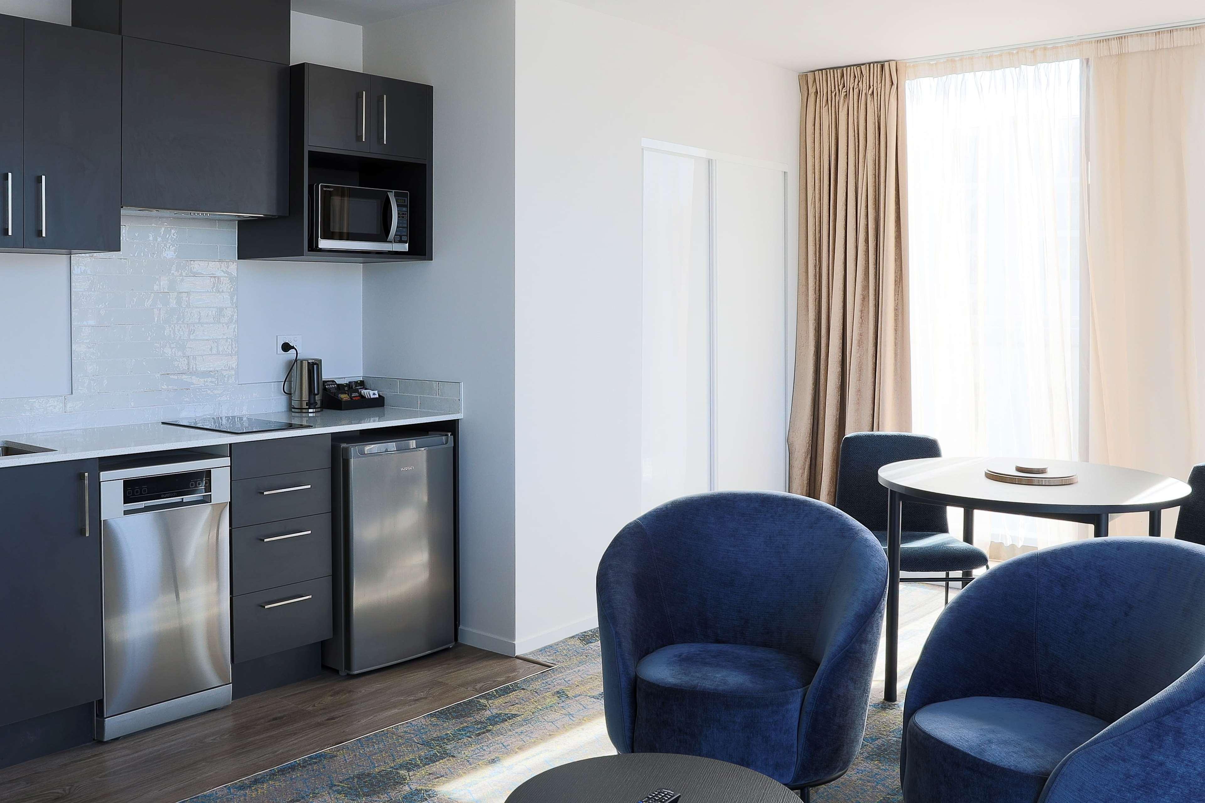 Ramada By Wyndham Taranaki Street