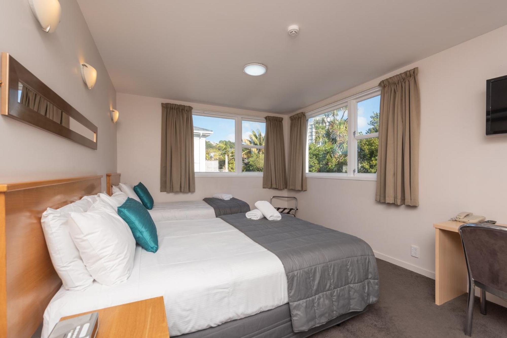Capital View Motor Motel 4*