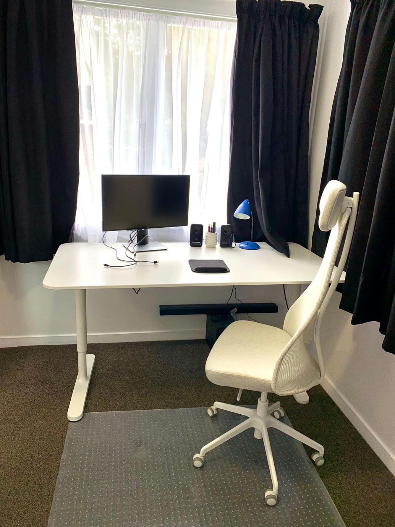 Comfy & Sunny In Wellington--3 Heat Pumps * Wellington