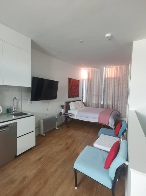 Newly Built In Cbd Wellington