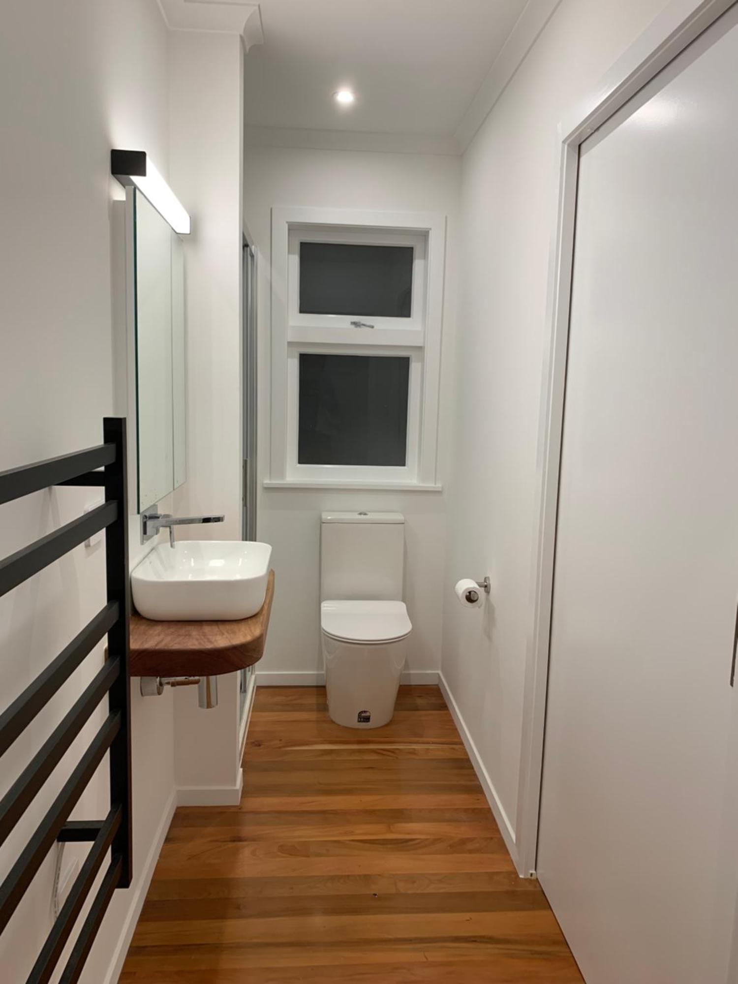 Tiny House In The Treetops Apartment
