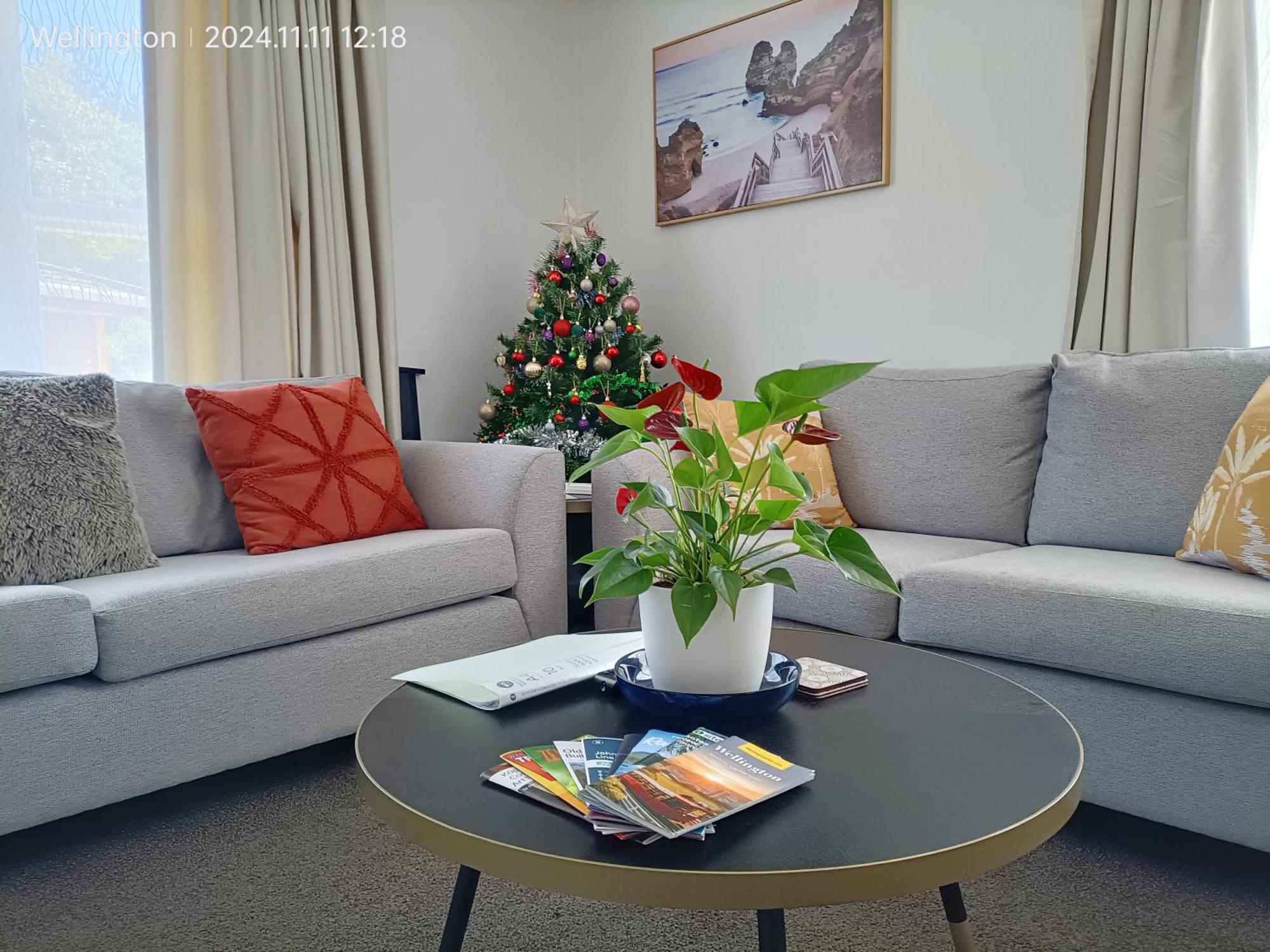 Comfy & Sunny In Wellington--3 Heat Pumps * Wellington