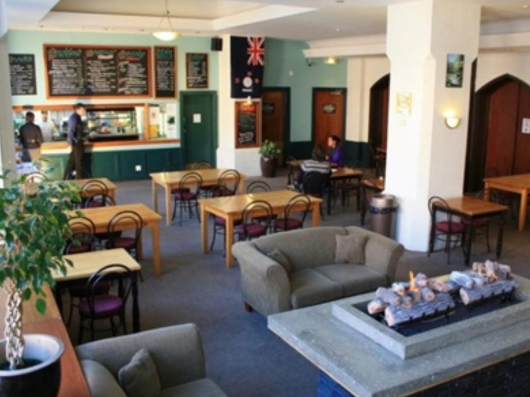 Waterloo & Backpackers Hostel